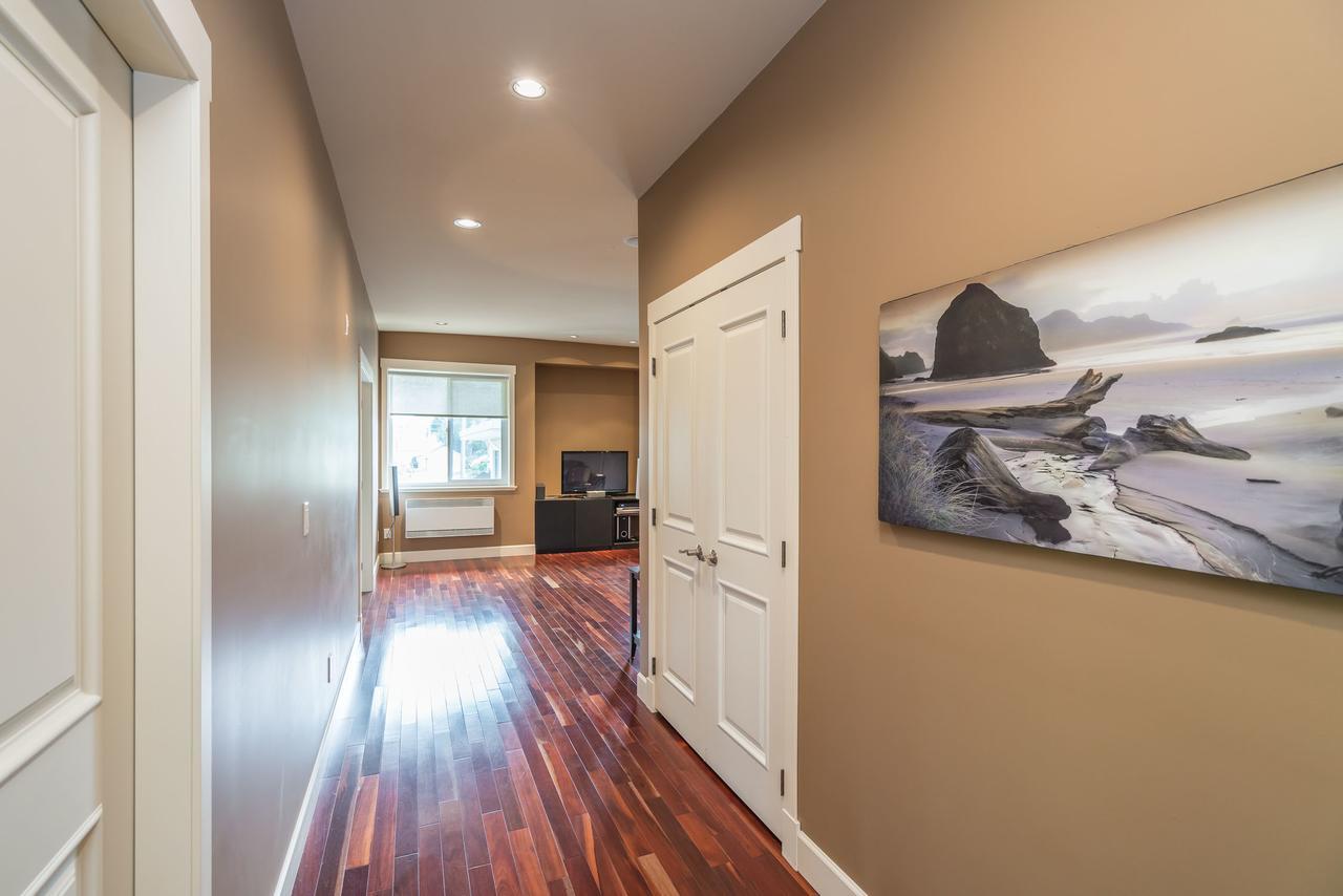 Luxury Penthouse Downtown Nanaimo Exterior foto